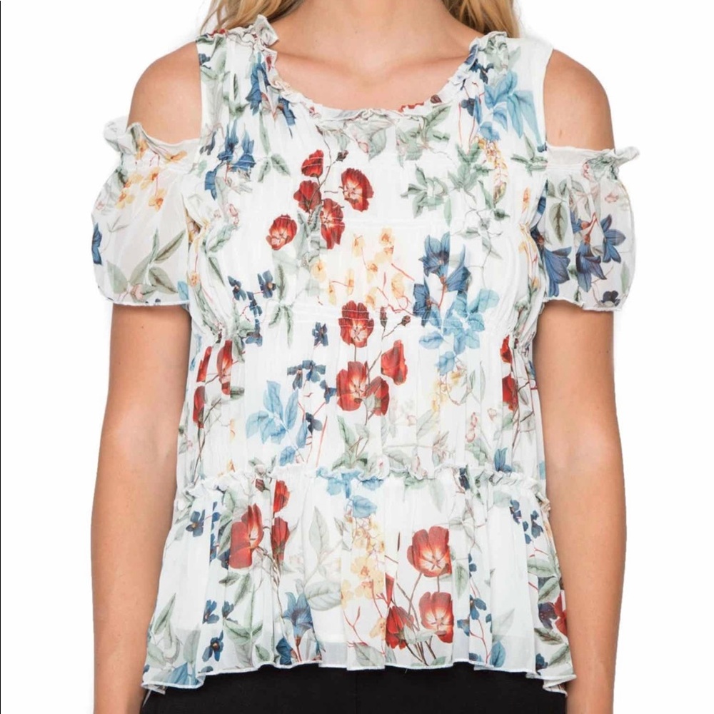 Beautiful blouse size M NEW